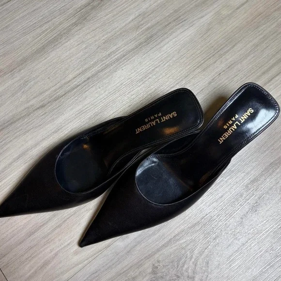 Saint Laurent Black Pointed Heels - Picture 4 of 8